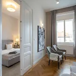 El Gusto Homes Town Apartmán *