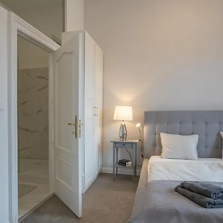 El Gusto Homes Town Sopron