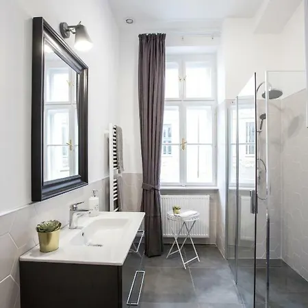 El Gusto Homes Town * Sopron
