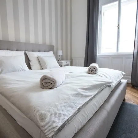 El Gusto Homes Town Lägenhet