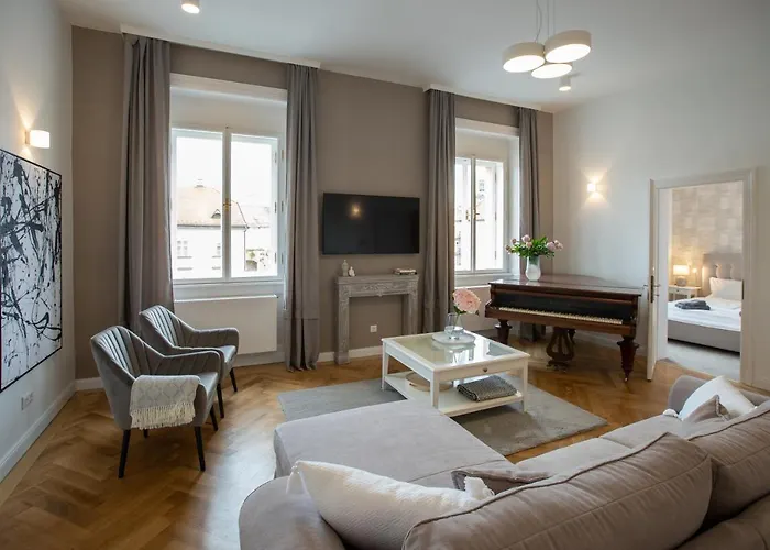 El Gusto Homes Town Sopron